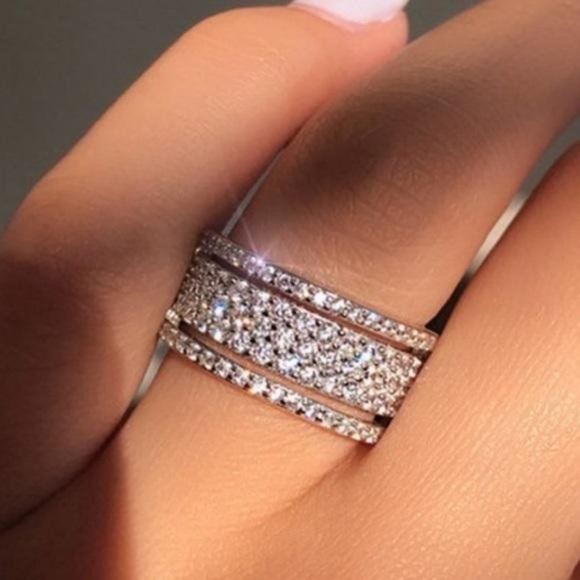 NEW 925 STERLING SILVER MULTI ETERNITY RING, BEAUTIFUL RING, SHINY RING.